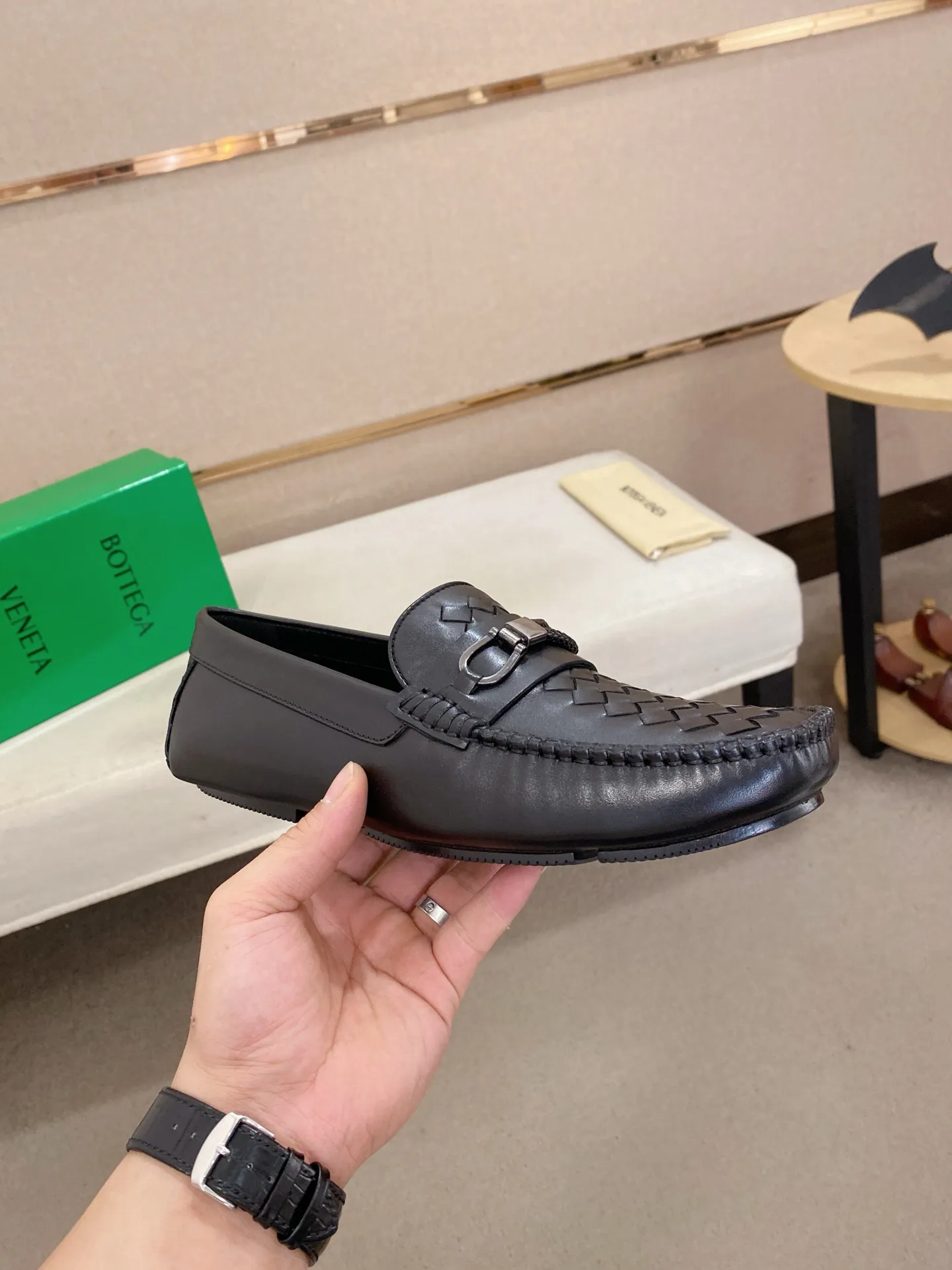 Men's shoes 💰 400💰 (Niu Li + Niu Pad) [BV] latest hot style‼ ️Casual men's shoes, uppers imported first-layer cowhide ➕Full imported cowhide lining✔️Exquisite workmanship, excellent foot feel, special rubber soles✔️, cool and fashionable, the latest fashion, fashionable outsole, hurry up. Code number: 38-44 (can be customized to 37.45, non-refundable)